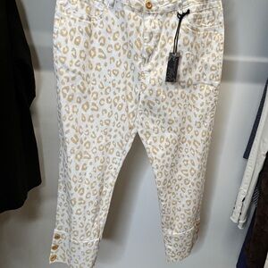 Ankle Leopard Print Cropped Pants in Cream